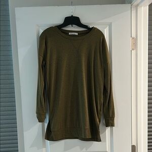 Green Crew Neck Tunic Top with Relaxed Fit